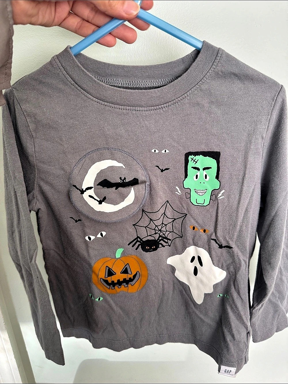 Gap Kids Gray Halloween Graphic Long Sleeve Tee